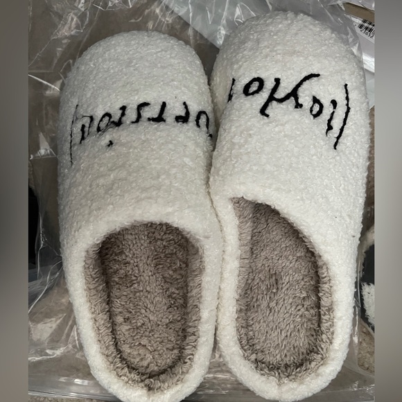 New “Taylor’s Version” slippers - Picture 2 of 2